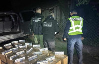 На Закарпатті правоохоронці виявили 10 тисяч пачок контрафактного тютюну

