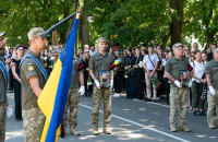 Із двома Героями-захисниками – 31-річними солдатом Іваном Бородіним та головним сержантом Віктором Кущиком – прощалися сьогодні в Ужгороді