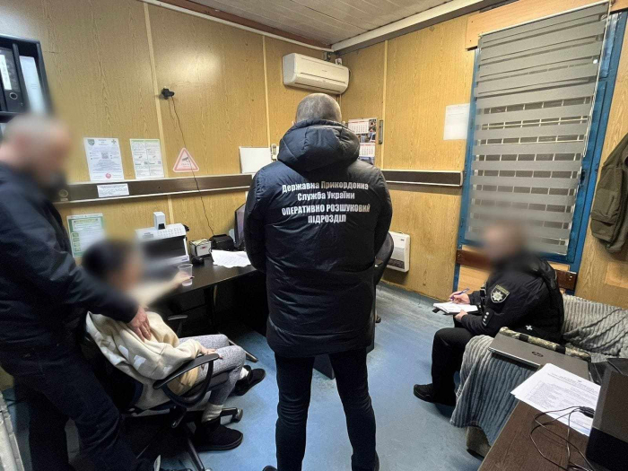 На Закарпатті, в пункті пропуску «Вилок», прикордонники викрили фіктивне подружжя