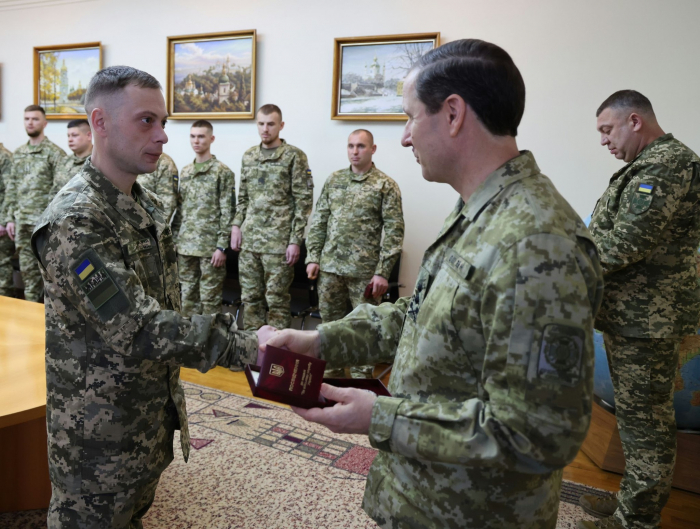Вісьмох прикордонників Чопського загону відзначили державними нагородами