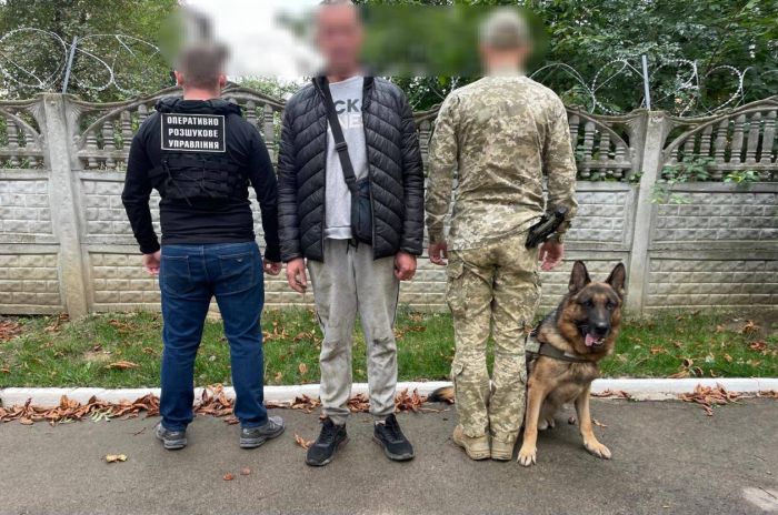 Прикордонники викрили хитрощі 49-річного закарпатця, який замаскувався під рибалку, щоб дістатися кордону зі Словаччиною
