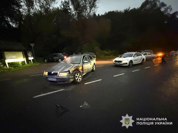 Поліція встановлює обставини смертельної аварії у Виноградові — загинув водій мотоцикла