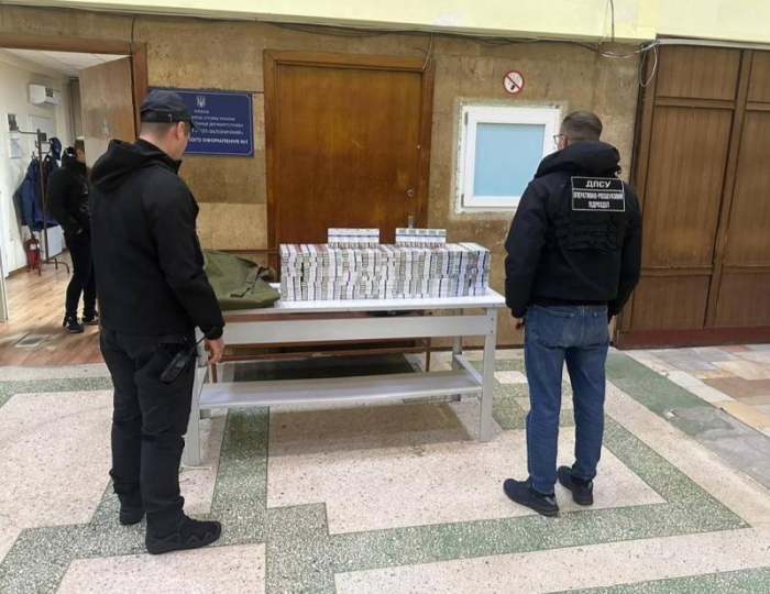 1120 пачок без акцизу: закарпатські прикордонники зупинили "сигаретний довантаж" у пасажирський потяг