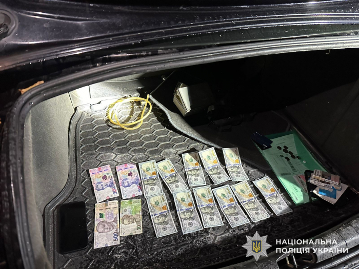 7000$ за переправлення військовозобов’язаних через держкордон: поліцейські Тячівщини заблокували чергову незаконну схему