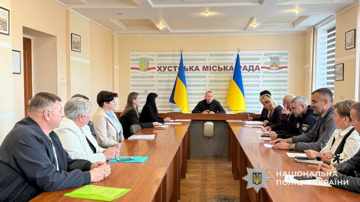Поліція Закарпаття спільно з дотичними службами координує дії для запобігання насильству над дітьми