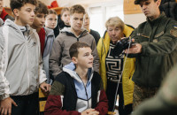 Урок мужності: закарпатські гвардійці провели пізнавальну зустріч для учнів Ужгородського наукового ліцею