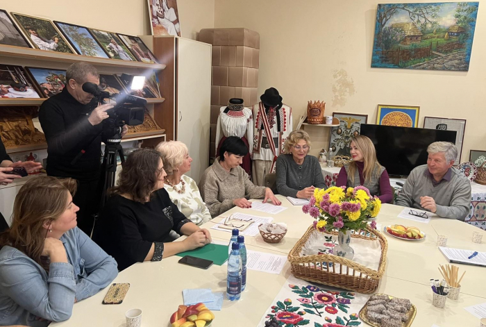 Гончарі й керамісти закарпаття обговорили їхні «цехові» справи

