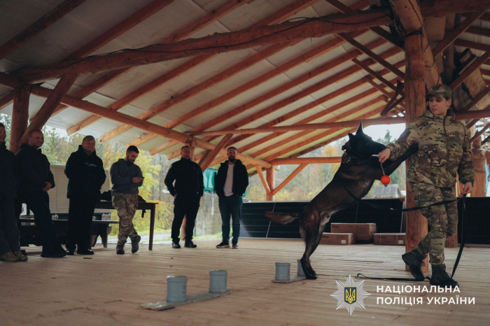 Психологи та кінологи поліції Закарпаття долучилися до реабілітації військових медиків у межах проєкту «Repower»