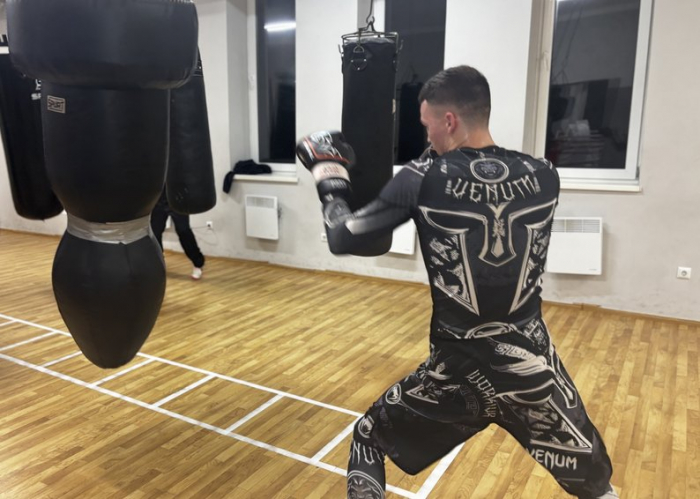Тренується шість днів на тиждень і у 16 років став чемпіоном світу: історія мукачівського боксера Ростислава Трусова
