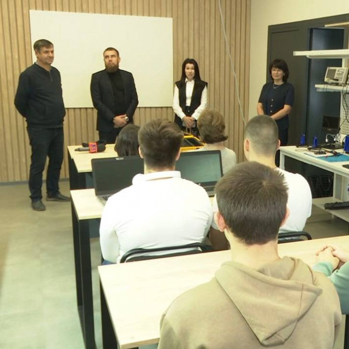 Інвестиція у майбутнє: релокована компанія SHEMAX презентувала в УжНУ сучасне обладнання