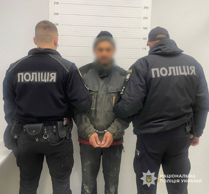 В Ужгороді поліцейські затримали рецидивіста, який викрав велосипед із території школи

