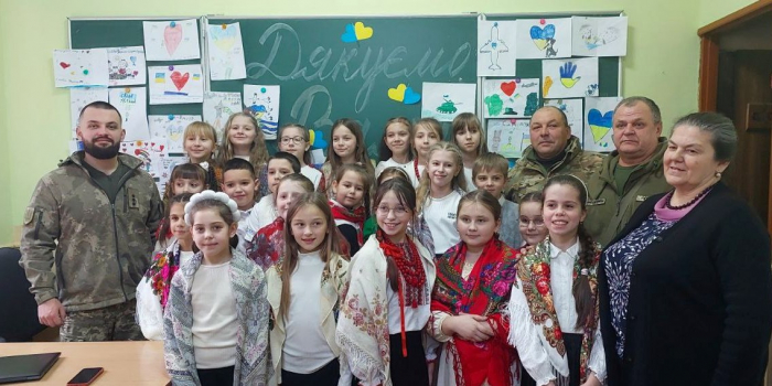 Ужгородський ліцей «Інтелект» об’єднав учнів, батьків і педагогів у волонтерській підтримці ЗСУ