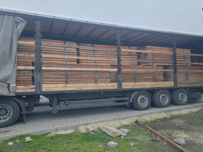 На Закарпатті директор лісового підприємства намагався незаконно експортувати до Румунії іншу партію лісопродукції