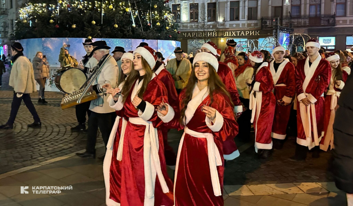 На Закарпатті пройшов традиційний Парад Миколайчиків