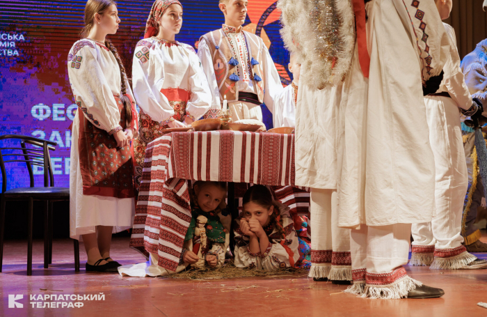 Копач на гриби та обряди біля річки: автентичні різдвяні традиції Воловеччини