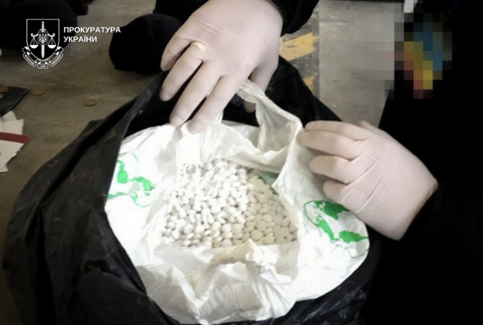В Ужгороді прокурором доведено вину волинянина, який організував контрабандне ввезення до України 28 000 пігулок із псевдоефедрином
