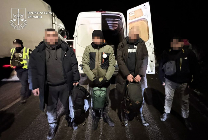 Кримінальні «заробітки на ухилянтах»: 7,6 років ув'язнення, 6 нових підозр та 6 обвинувальних актів до суду 