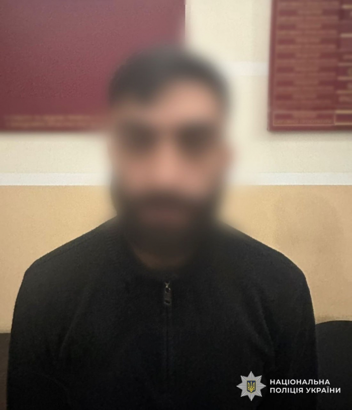 Погрожував цивільній дружині та тяжко травмував її батька: поліція Мукачева оголосила підозру зловмиснику

