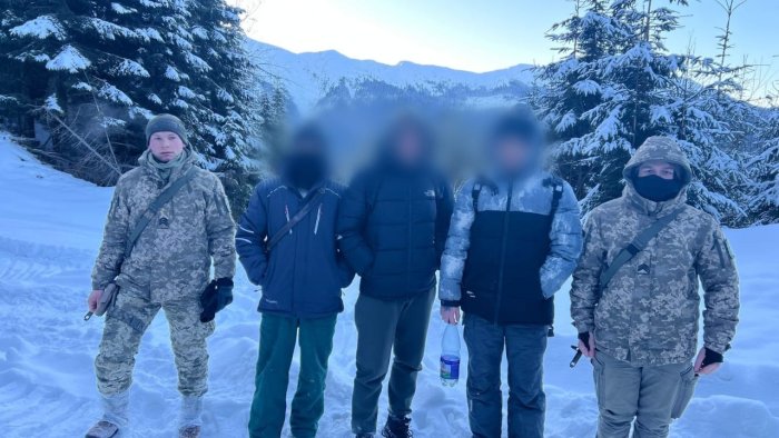 На Закарпатті прикордонники з рятувальниками шукали трьох порушників кордону