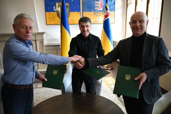 Закарпатська ОВА вперше підписала тристоронню територіальну угоду з обласною радою профспілок та федерацією роботодавців регіону