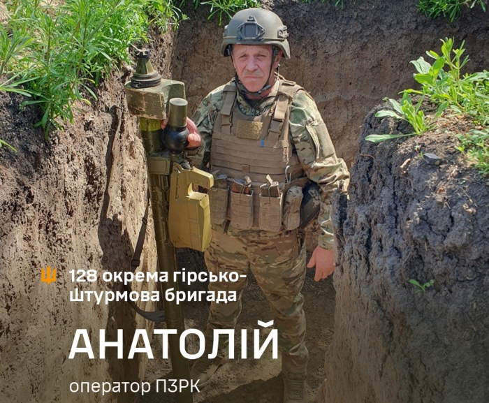 «Я найстарший у бригаді, мені скоро 60, але за фізичною підготовкою можу дати фору набагато молодшим хлопцям. Стара закалка…» Історія бійця 128-ї бригади Анатолія