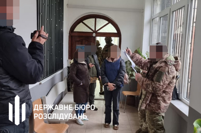 Працівники ДБР у співпраці з СБУ та Нацполіцією завершили досудове розслідування щодо організованої злочинної групи, яка діяла на Закарпатті