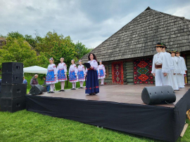 В Ужгороді відбувся обласний фольклорний фестиваль-конкурс «Веселковий передзвін»