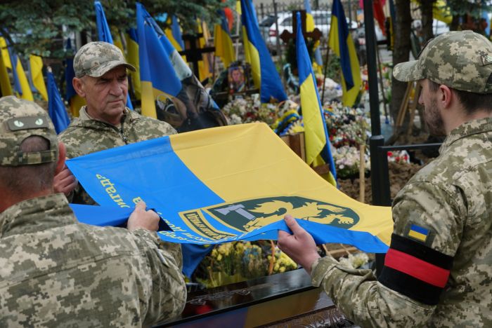 В Ужгороді попрощалися із 49-річним солдатом Віктором Мургою