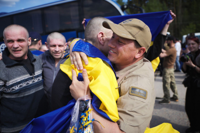 Вдома! Із російського полону під час сьогоднішнього обміну звільнено і 10 захисників із Закарпаття