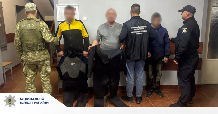 Через Тису у гідрокостюмах: на Рахівщині поліція затримала переправника військовозобов’язаних через кордон до Румунії
