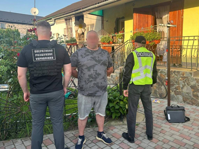 Двоє киян організували на Закарпатті канал незаконного переправлення осіб через кордон

