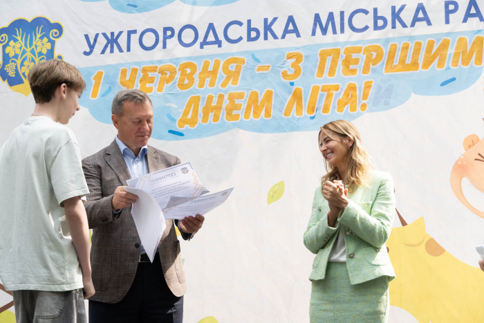 176 ужгородських школярів відзначили грошовими преміями за високі досягнення у навчанні та наукових здобутках