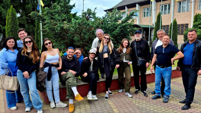 Маріупольський театр в Ужгороді: виклики, щоденне життя, плани і творчість