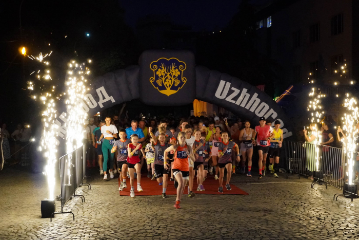 50 700 гривень для ЗСУ: благодійний «Uzhhorod Night Run» об’єднав ужгородців

