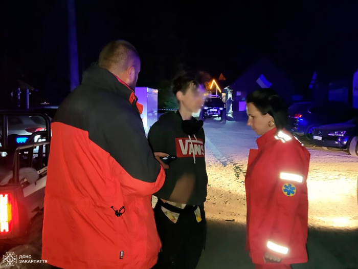 Протягом одного дня гірські рятувальники надали допомогу п'ятьом туристам