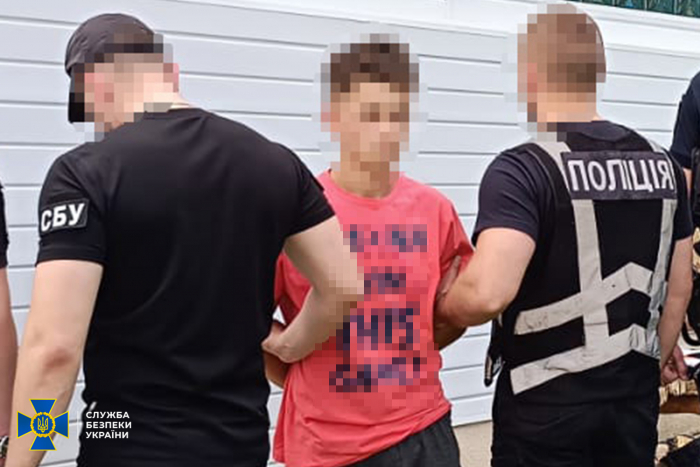 СБУ та Нацполіція затримали підпалювача, який виконував замовлення рф на Закарпатті

