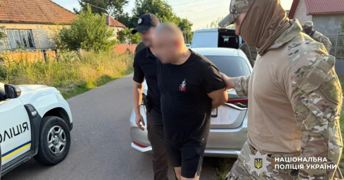 Берегівські поліцейські знешкодили канал збуту метамфетаміну: вилучено партію наркотовару