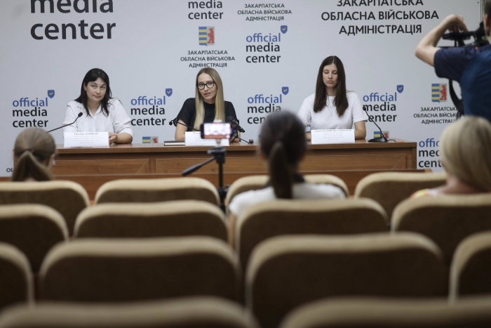 Зростати в сім’ї: на Закарпатті підтримують прийомні родини, усиновлення та патронат