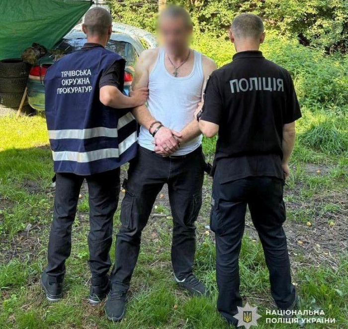 На Рахівщині поліція затримала підозрюваного у торгівлі особливо небезпечним наркотиком Альфа-PVP
