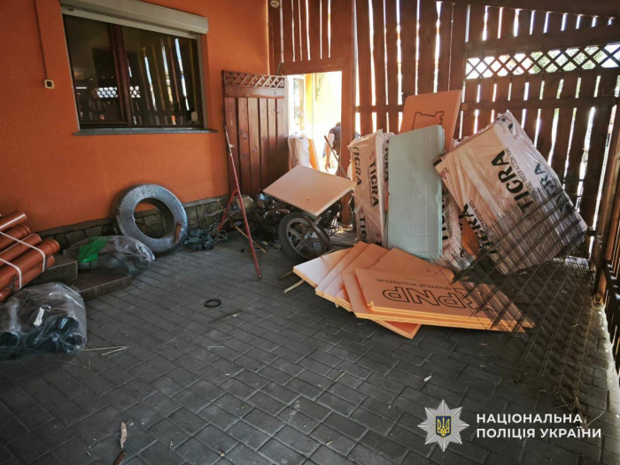 Поліція Мукачівщини встановлює обставини ДТП, у якій смертельно травмувався мотоцикліст