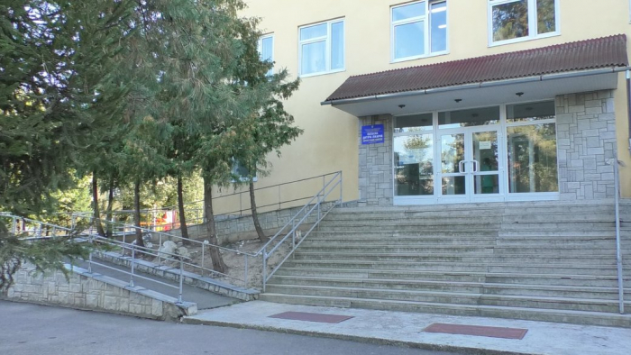 Готується до ампутації лівої руки: лікар про стан підлітка, який травмувався через підрив гранати на Закарпатті