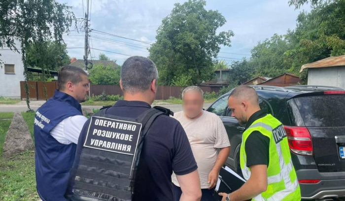 Трьом переправникам, які намагалися перевезти через кордон військовозобов’язаних, повідомлено про підозру у вчиненні кримінального правопорушення 