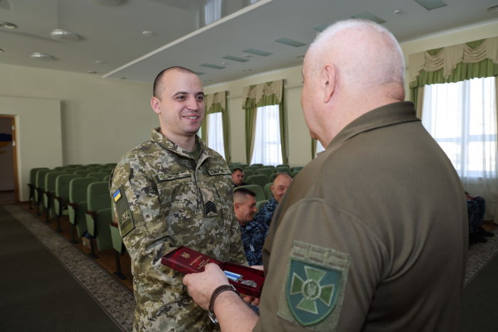 Сімох прикордонників Чопського загону відзначили державними нагородами

