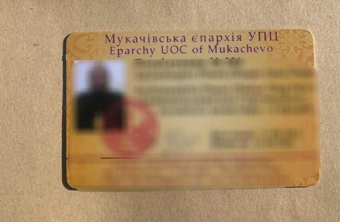 За $10 тисяч і під рясами: на Закарпатті священнослужитель хотів перевезти військовозобов’язаного через кордон