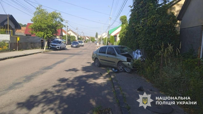 Поліція Закарпаття розслідує смертельну аварію на Хустщині – загинула велосипедистка

