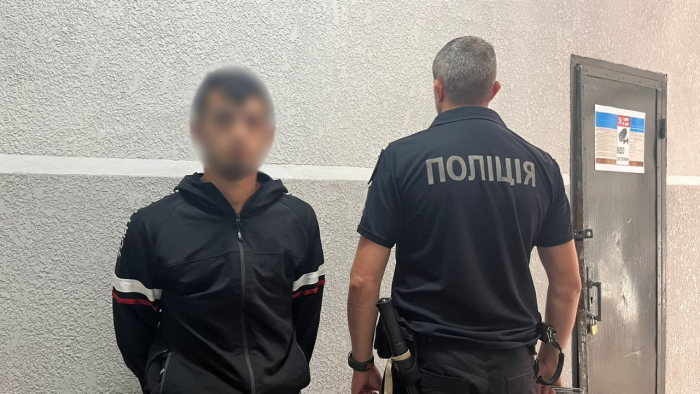 Поліцейські Воловця затримали підозрюваного у зґвалтуванні малолітньої дівчини

