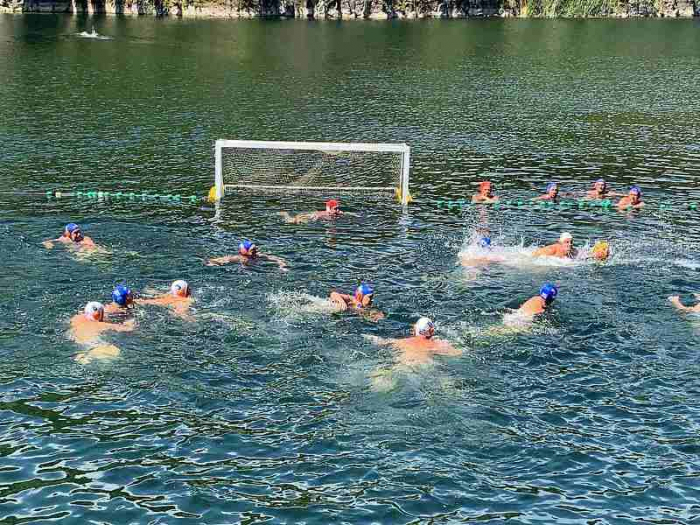 В Ужгороді відбувся ветеранський турнір із водного поло