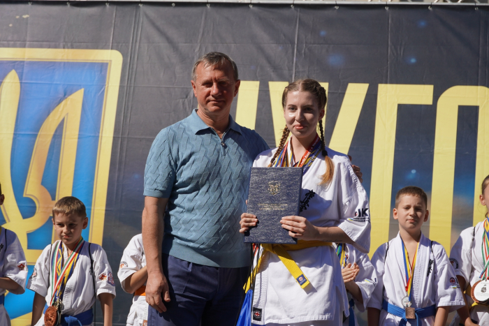 Понад 600 спортсменів взяли участь у "Ході чемпіонів" в Ужгороді