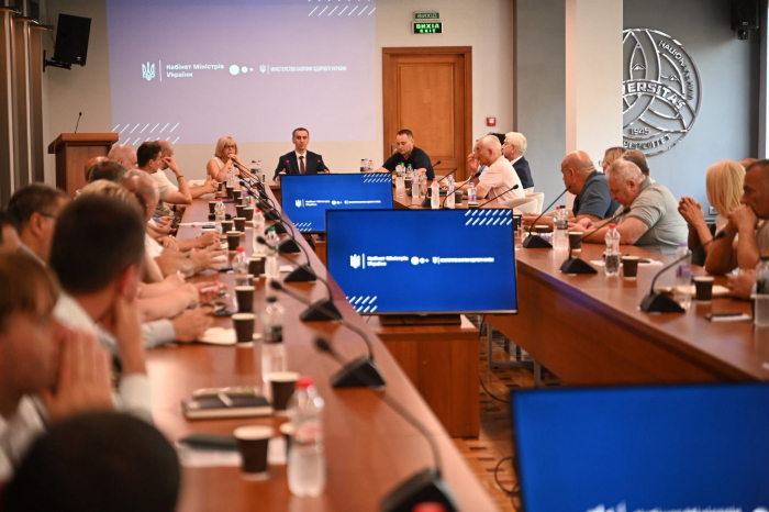 Міністр охорони здоров’я Віктор Ляшко зустрівся в Ужгороді із представниками медичної галузі
