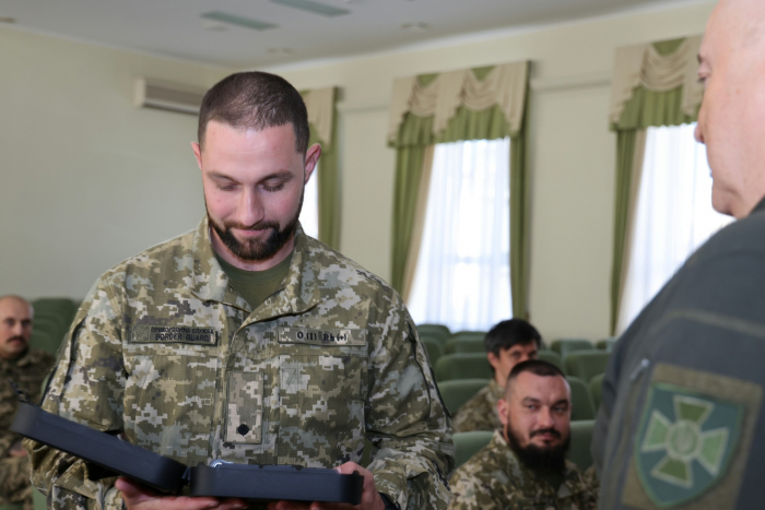 Троє прикордонників Чопського загону отримали державні і відомчі нагороди
